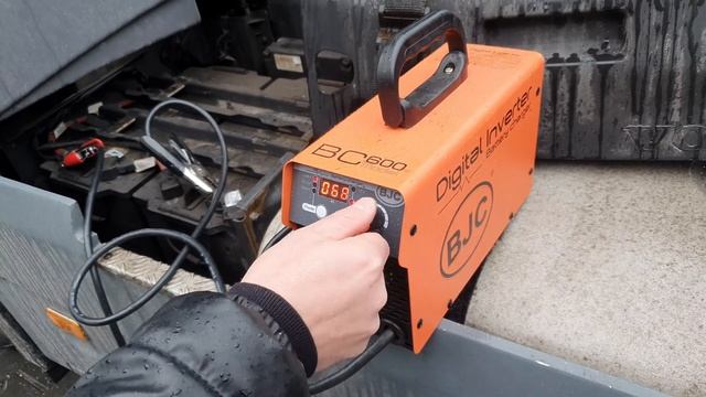 Rozruch Volvo FH500 prostownik BJC смотреть онлайн