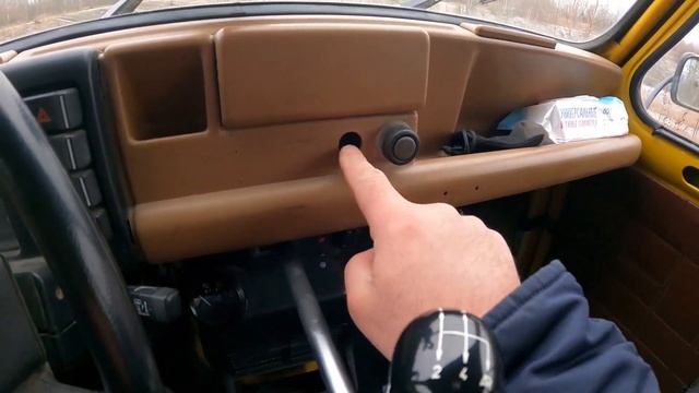 Renault 4F4 in Russia. Как я езжу каждый день на редчайшем в России французском фургоне 1986 года