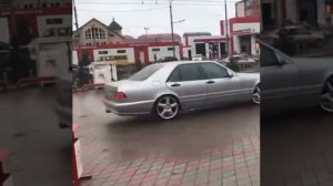 Кабан Мерседес W140 дал жару #Дрифт