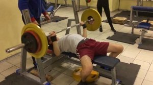 Жим лежа 80 кг.личный рекорд