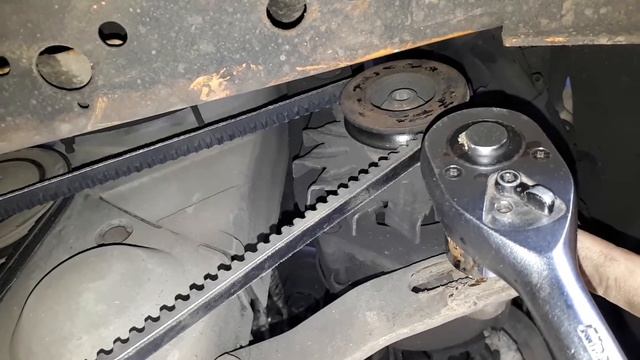 Замена ремня генератора на Т4. Как самому поменять ремень генератора. Меняем ремень генератора сами смотреть онлайн