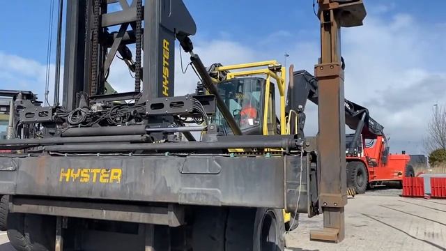 HYSTER H22.00XM-12EC Empty Container Handler in stock at Forkliftcenter смотреть онлайн