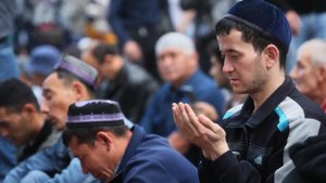 Мусульмане Таджикистана встретили праздник Курбан-Байрам в новой соборной мечети в Душанбе