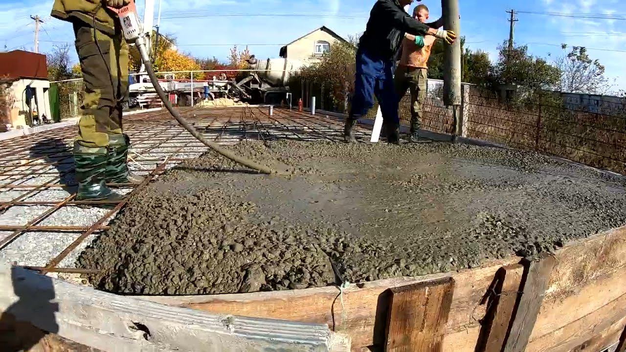 Заливка плиты на ленточный фундамент смотреть онлайн
