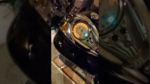 Yamaha XV1600 Холодный пуск, проверка приборов и звук выхлопа Vance&Hines