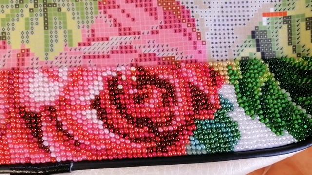 Сумка от ТМ Красуня. СП "Цветочные сюжеты". Вышивка бисером. смотреть онлайн