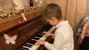 SOFT MOZART Winter Recital 2021-2022 Vasya (8) plays: Шитте. Этюд "Мячик"