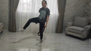 КАК ЗАНИМАТЬСЯ С РЕЗИНКОЙ ДЛЯ РАСТЯЖКИ/ ЙОГИ!? КАК РАСТЯНУТЬ СПИНУ И ШПАГАТЫ?!