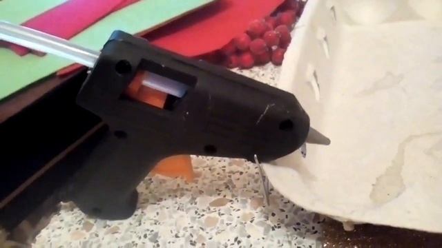 Новогодняя ёлочная игрушка. Шишка из фоамирана с глиттером.