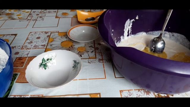 Открытые пирожки с творогом и брусничным конфитюром. смотреть онлайн