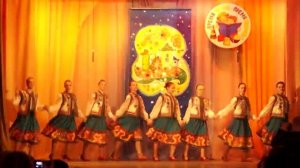 Стилизованный молдавский народный танец