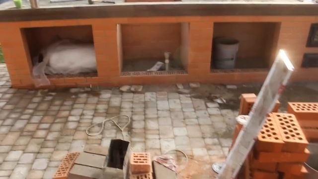 1 ч.Угловой печной комплекс(Чемпион) с коптильней и плитой под казан из маркинского кирпича и LODE смотреть онлайн