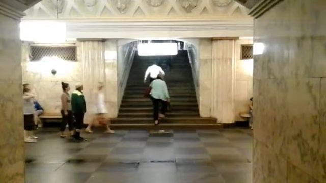 Метро Театральная___Theatralnaya
