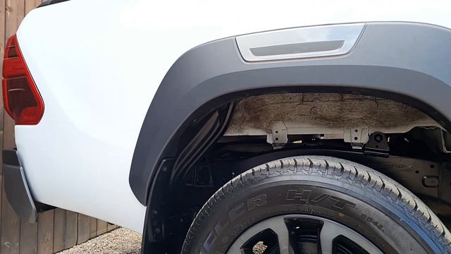 TOYOTA HI-LUX 2.8 D-4D Invincible X Double Cab Pickup 4dr Diesel Auto 4WD Euro 6 смотреть онлайн