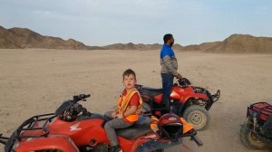 Сафари. Квадрацыклы. Египетская пустыня.