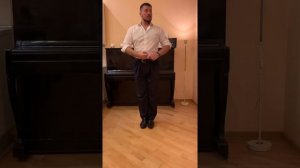 Сложные повороты на двух ногах. Видеоурок танго.