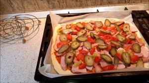 ◀️ ДВЕ ПИЦЦЫ,✅ С КОЛБАСОЙ ✅ И С РЫБНЫМИ КОНСЕРВАМИ.✅ НУ ОЧЕНЬ ВКУСНЫЕ‼??Кулинарный рецепт