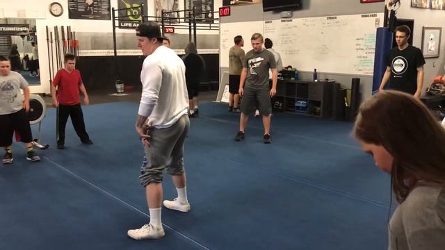 Jumping Jack Cleans смотреть онлайн