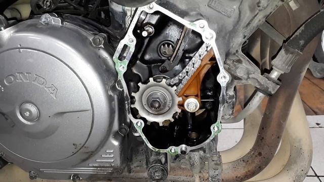 Honda CBR1100XX - Замена цепи ГРМ, установка теплых ручек и подготовка к сезону смотреть онлайн