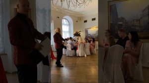 Разбили подарок на свадьбе