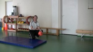 Волейбол: верхний прием мяча с перекатом на спине