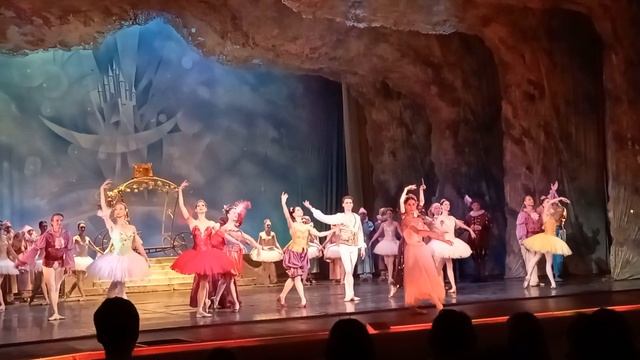 На поклоне. балет Золушка. театр Воронеж 11.06.2023 смотреть онлайн
