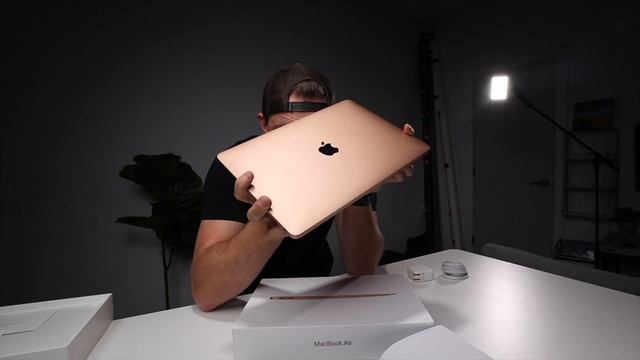 M1 Macbook Air Review: Everything You Need - But Should You Wait!? смотреть онлайн