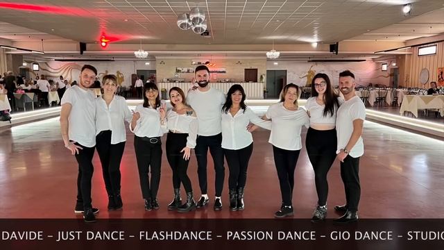 DUE VITE Marco Mengoni (Croma Latina Bachata Version) COREOGRAFIA BAILA CON LUIS 2023 смотреть онлайн