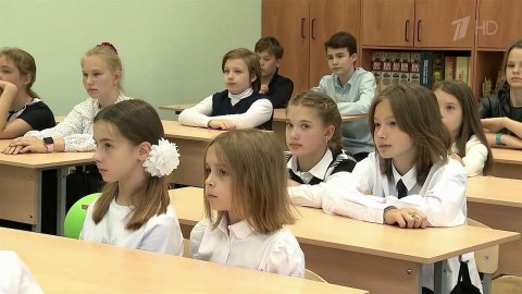 17,5 миллионов российских школьников сели за парты в новом учебном году