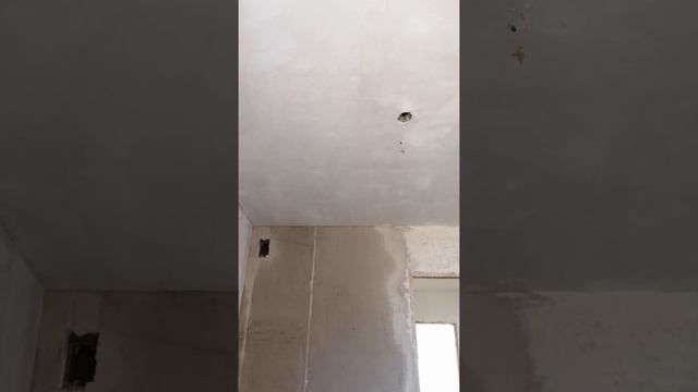Макалистер пробуем шкурить потолок.