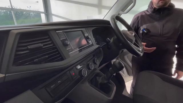 VW Transporter 2.0 TDI T28 Highline FWD. смотреть онлайн