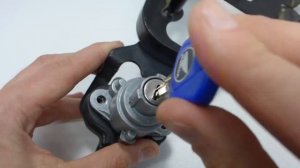 Honda Magna.Мотоцикл Хонда Магна 750 изготовление ключа зажигания при полной утере по замку.