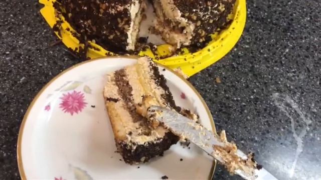 Как правильно кушать тортик…..? смотреть онлайн