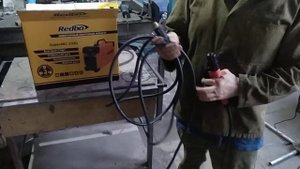 Обзор и тест сварочного инвертора Redbo SuperArc 258S часть 1