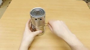 Как же я раньше это не сделал. Теперь в машине тепло. Сделал из банок печку в машину.