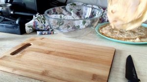 ПРАЗДНИЧНЫЙ САЛАТ С КОПЧЁНОЙ КУРИЦЕЙ И ЯИЧНЫМИ БЛИНЧИКАМИ ? БЫСТРО И ПРОСТО В ПРИГОТОВЛЕНИИ ?