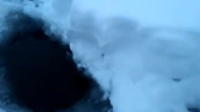 Видео на крыше, течет кровля.