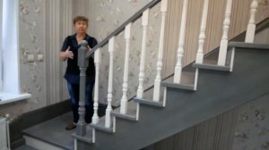 Лестница деревянная в загородный дом из дуба и сосны