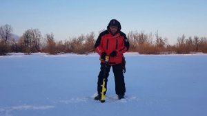 Как правильно бурить ледобуром "Айсберг - Мini 130R", с шуруповертом.