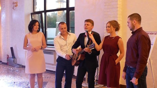 Гость спел на свадьбе. Сюрприз для молодоженов. Удивил всех гостей! смотреть онлайн