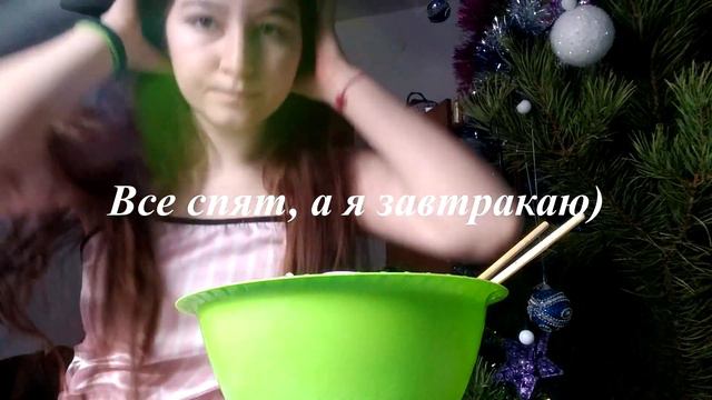 VLOG: ГОТОВИМ РОЛЛЫ И ФИРМЕННУЮ ПИЦЦУ! 08-09.01.20 смотреть онлайн