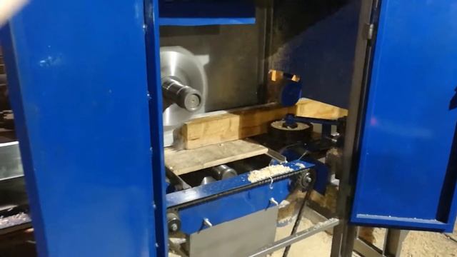 Дисковый делительный станок GULIN DL200 (Распиловка заготовки 2м) смотреть онлайн