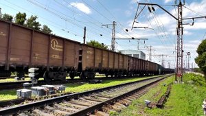 Прибытие ГРУЗОВОГО поезда на станцию Белореченская. Железная дорога СКЖД