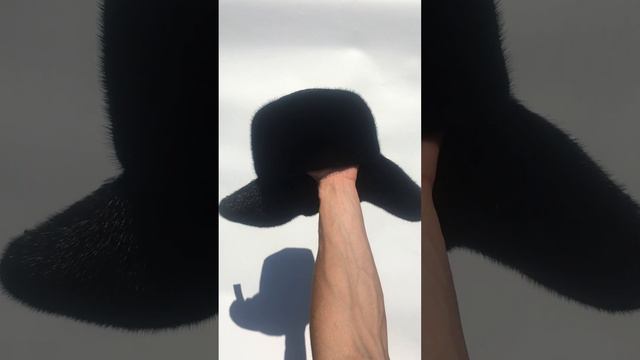 Мужская зимняя теплая норковая шапка ушанка з основанием из замши черного цвета смотреть онлайн