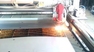 Резка нержавейки 1 мм ЧПУ лазером CO₂ Reci 180W