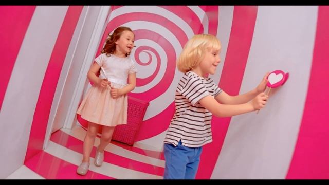 Семейная Игра "Шоколадная Фабрика" смотреть онлайн