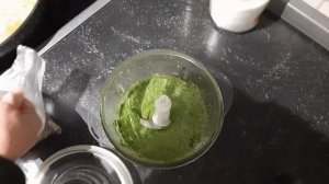 Соус из салата. Очень вкусный соус