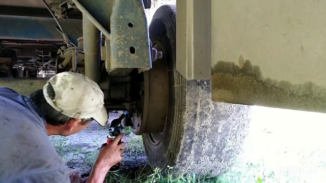 СЕРЫЙ DAF95XF и полуприцеп CHEREAU, замена стремянок, ТО-2 часть-15я.