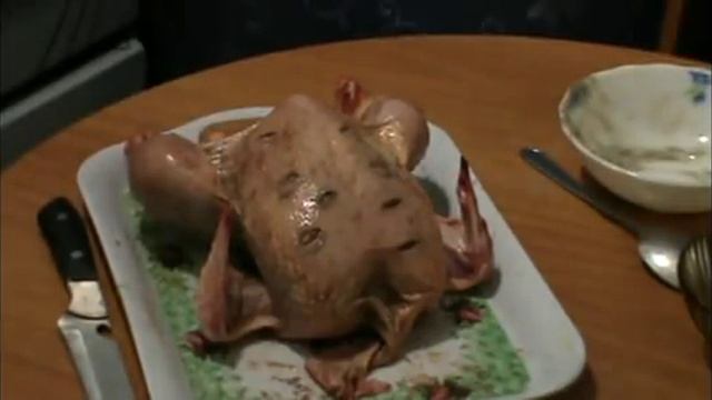 Курица запеченная на бутылке смотреть онлайн