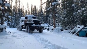 Холодный запуск старого грузовика 1946 года (родственника ГАЗ-51)